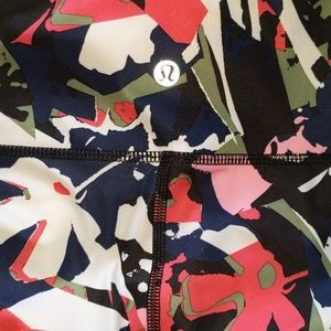 Lululemon leggings size 6